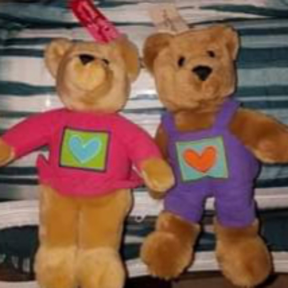 Hallmark love and kiss kiss bears - Picture 2 of 2